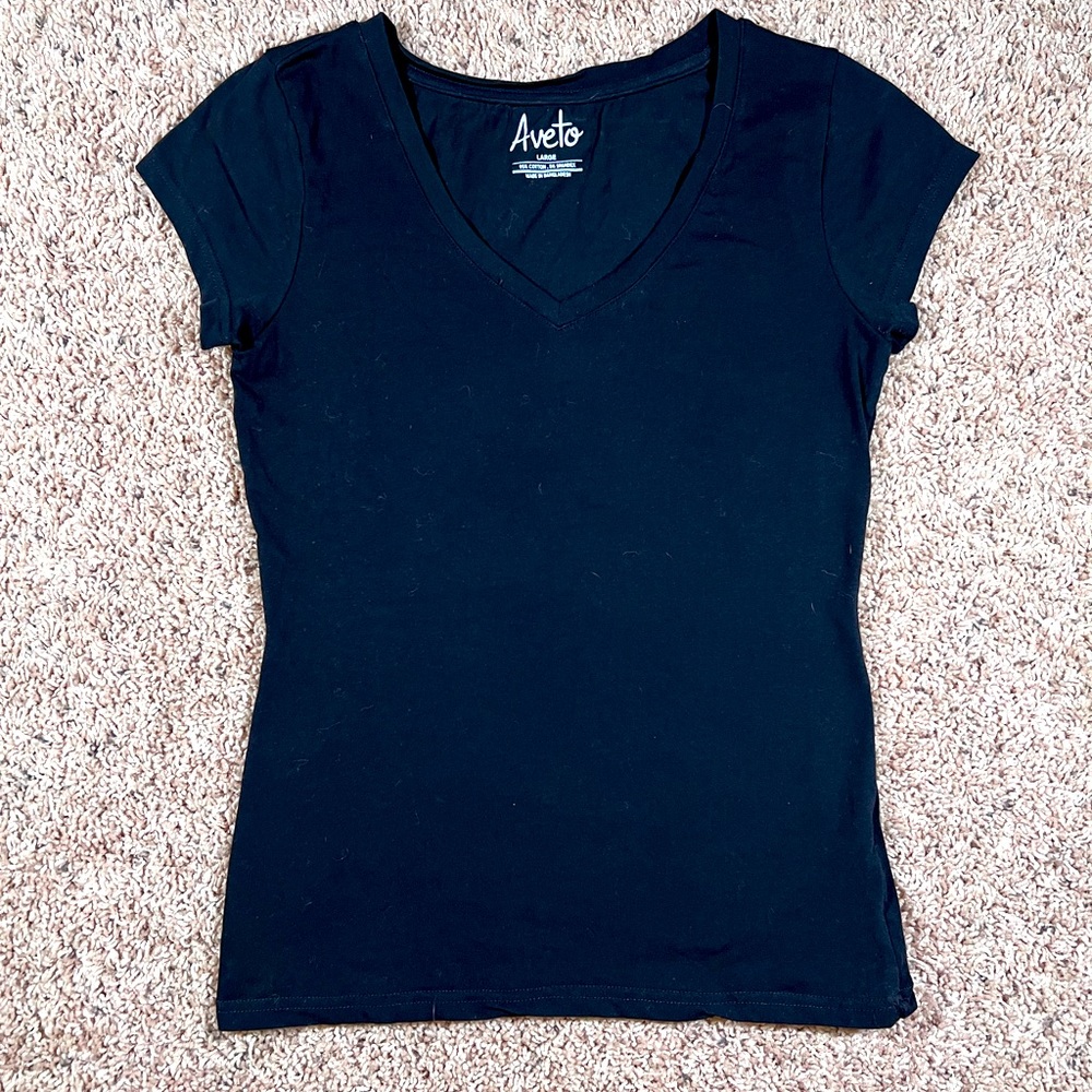 Free with purchase! 🥳 Black v-neck T-shirt